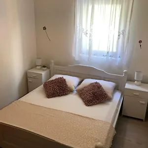 Vrdoljak Pag Town